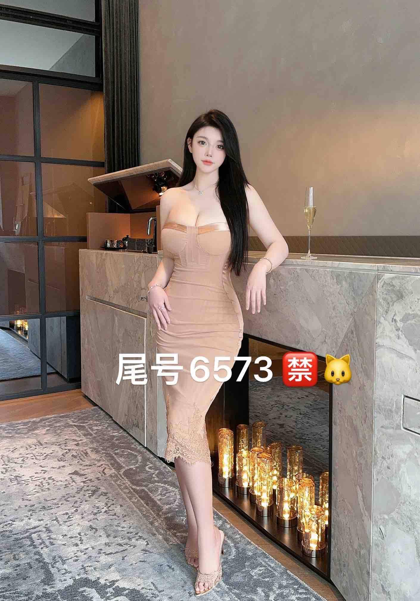 时间在这里变稠，人民公园茶馆的百年时钟